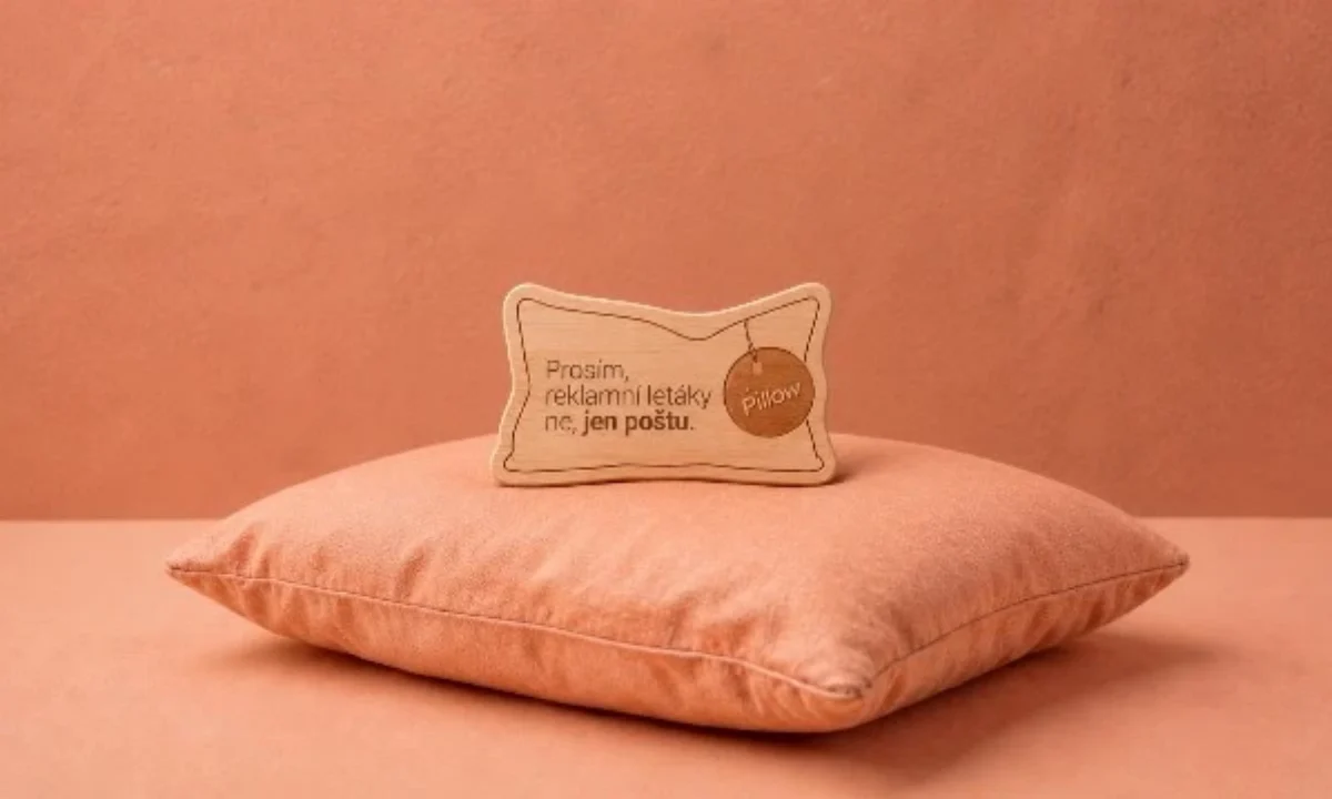 Pillow rozdává 700 tisíc sad samolepek, které pomůžou ochránit opuštěné byty